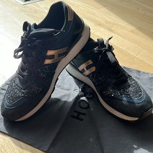 Hogan (TOD’S group) snickers